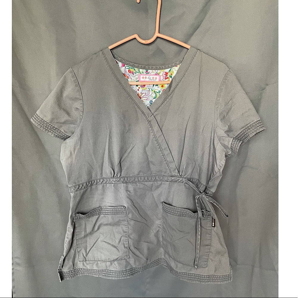 Koi scrub top. Large. Grey.